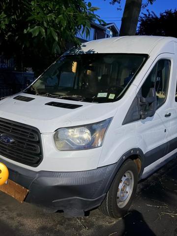 2018年福特Transit 350中顶15座客车