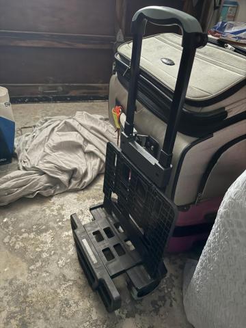 💕9成挂衣架，窗式空调 小冰箱 小推车 床垫 带抽屉床头柜 车顶旅行箱