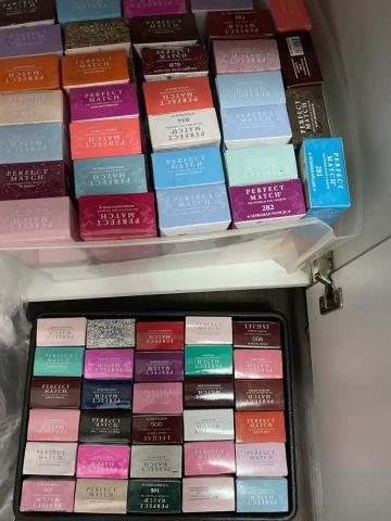低价出售 ❤️指甲油各种胶油❤️UV胶 ❤️powder 法拉盛取