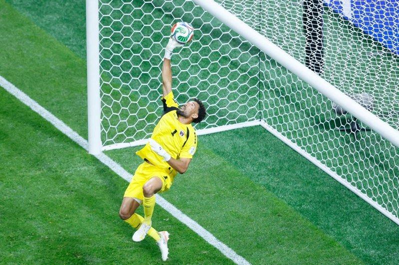世界杯／封锁西班牙 佛得角门将赛后涨粉400万 惊呆了