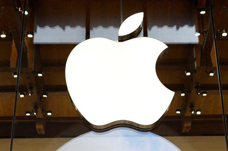 苹果2027年推出配备相机的AirPods 还将发表升级版可折叠 iPhone