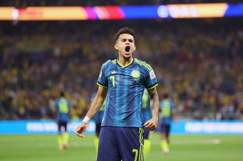 世界杯／哥伦比亚迪亚兹1助攻1进球 3：1击败新面孔乌兹别克斯坦
