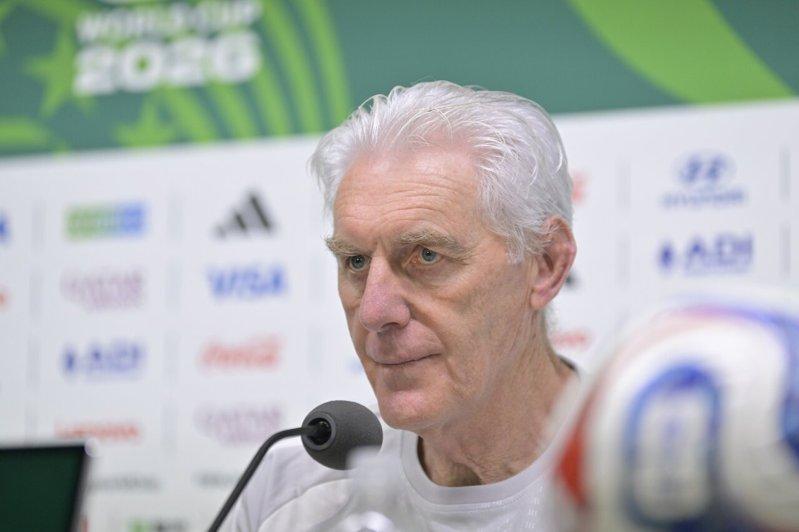 世界杯／3场小组赛飞来飞去 南非总教练：令人非常疲惫