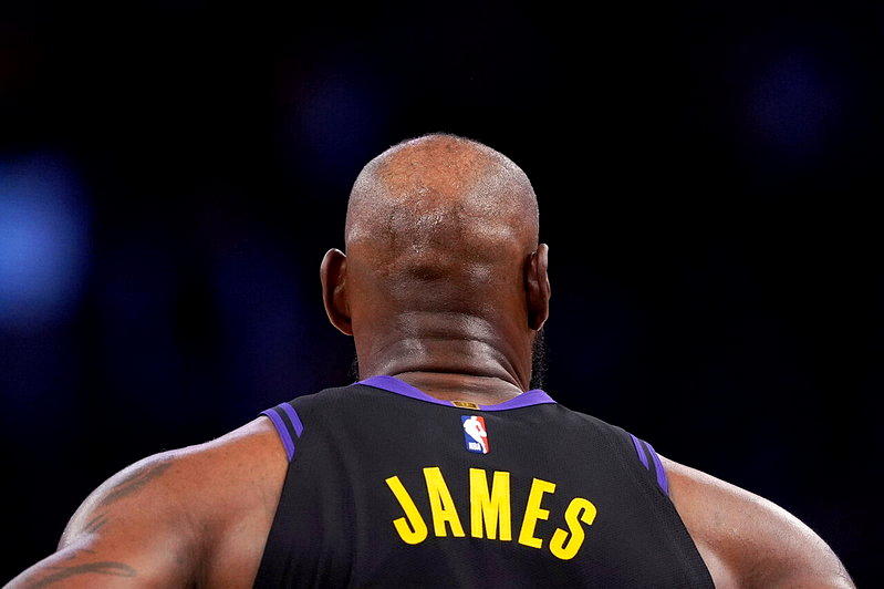 NBA／快艇报价1年2000万元抢詹姆斯 最后仍输76人