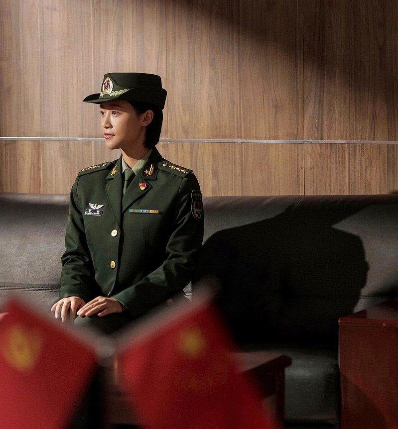 没有爱情戏照圈粉… 蓝盈莹打破军旅剧套路 演绎知识型女兵成亮点