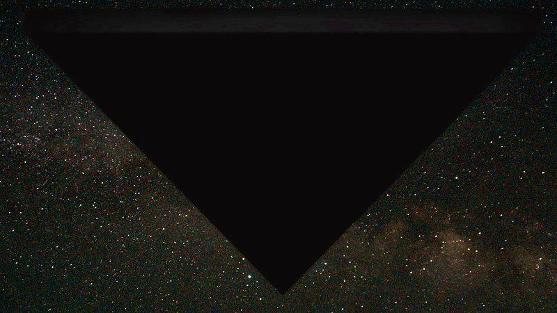 五角大厦新公布UFO档案 阿富汗上空巨大三角形屏蔽星光