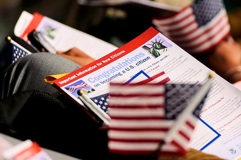 USCIS新规：绿卡、入籍等强制网络申请 加强侦测诈欺