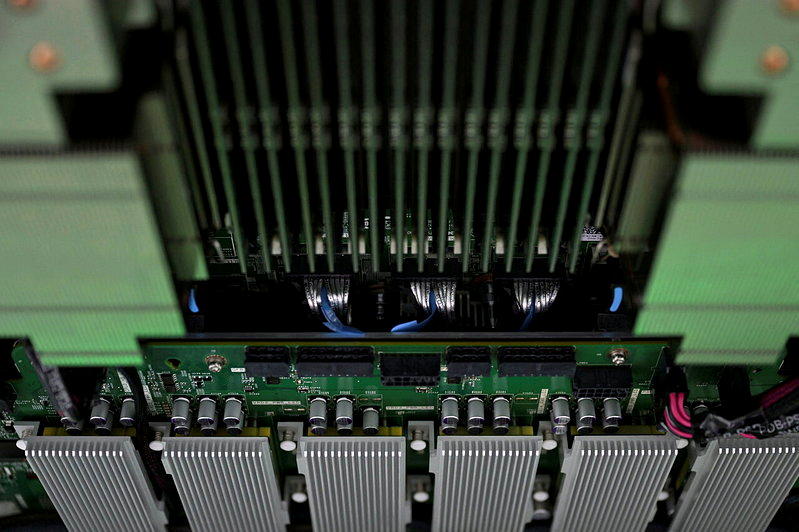 AI算力将能买卖 CME拟推首批算力期货 挂钩Nvidia H100、B200租金