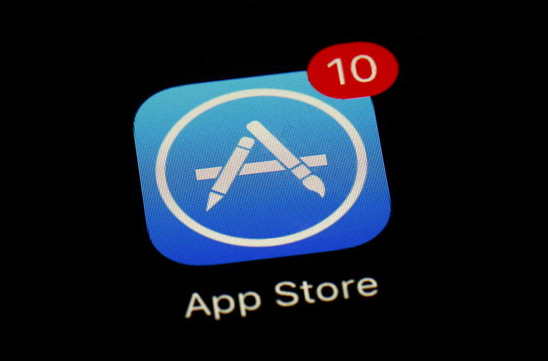 苹果认了 监管挥刀砍向App Store佣金 千亿美元金鸡母业务拉警报