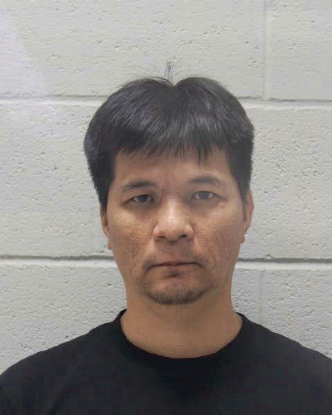 诈康州八旬妇2.8万元 两法拉盛华男一被捕一在逃