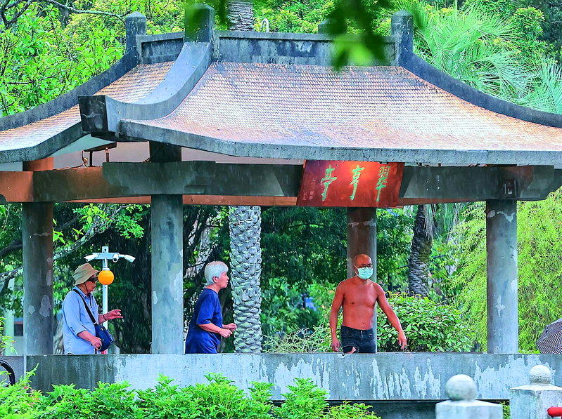 台人平均寿命优于全球 女性84.75岁、男性77.93岁