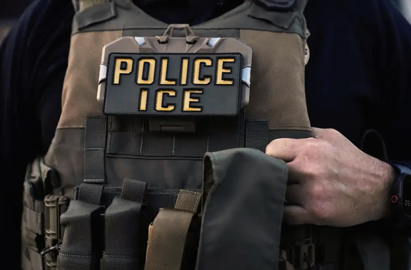 同样没有合法身分 这类人比「走线客」更容易被ICE追踪
