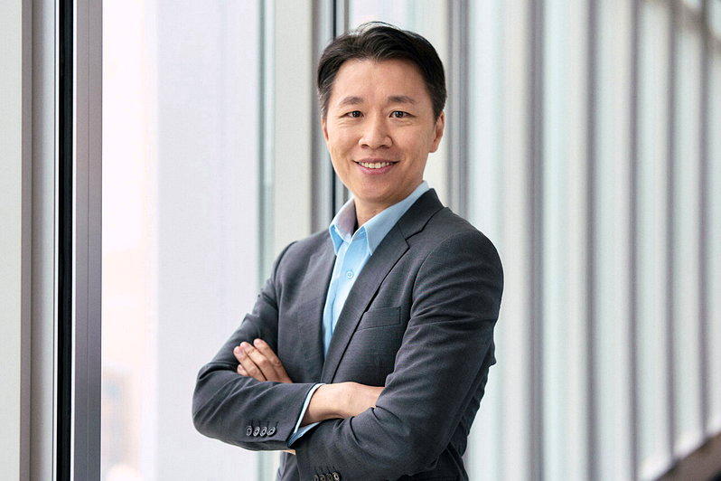 瑞银：明年AI资本支出上看1.2兆美元 聚焦AI、获利扩散