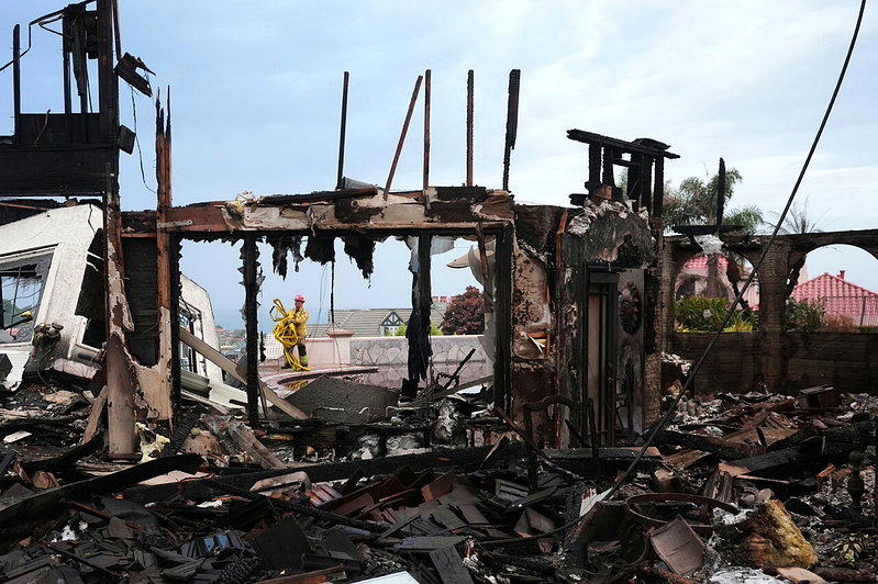 南加一周爆发5起野火 数小时延烧数百亩 6栋民宅受损