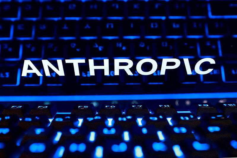 AI写稿快又便宜 Anthropic为何愿砸千万年薪聘真人？