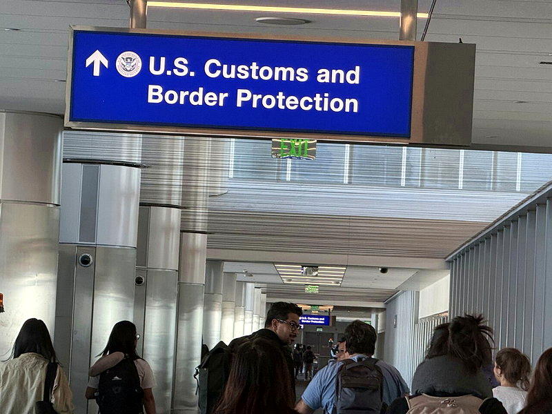 CDC要求赴美国际航班旅客签署健康声明，确认21天内未到访刚果