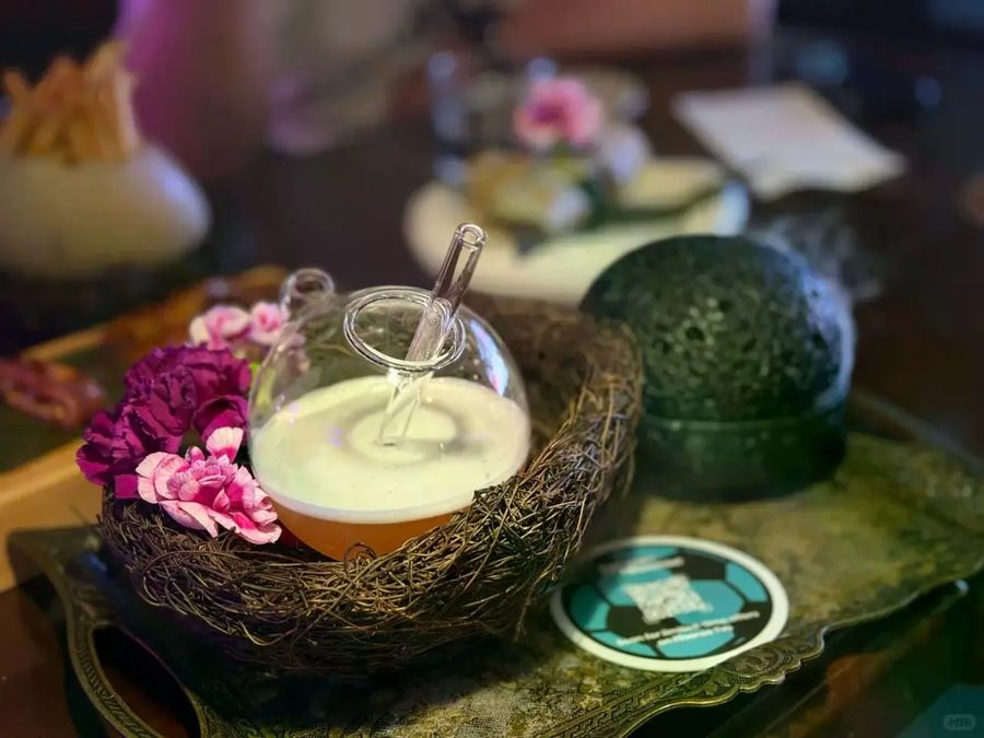 东村这家bar 酒好好喝也漂亮！！ 在东村的wonderland...