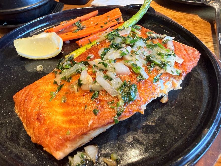 开启了一间宝藏韩式料理🔑 这间餐厅门面看起来平平無奇，但原来内里...